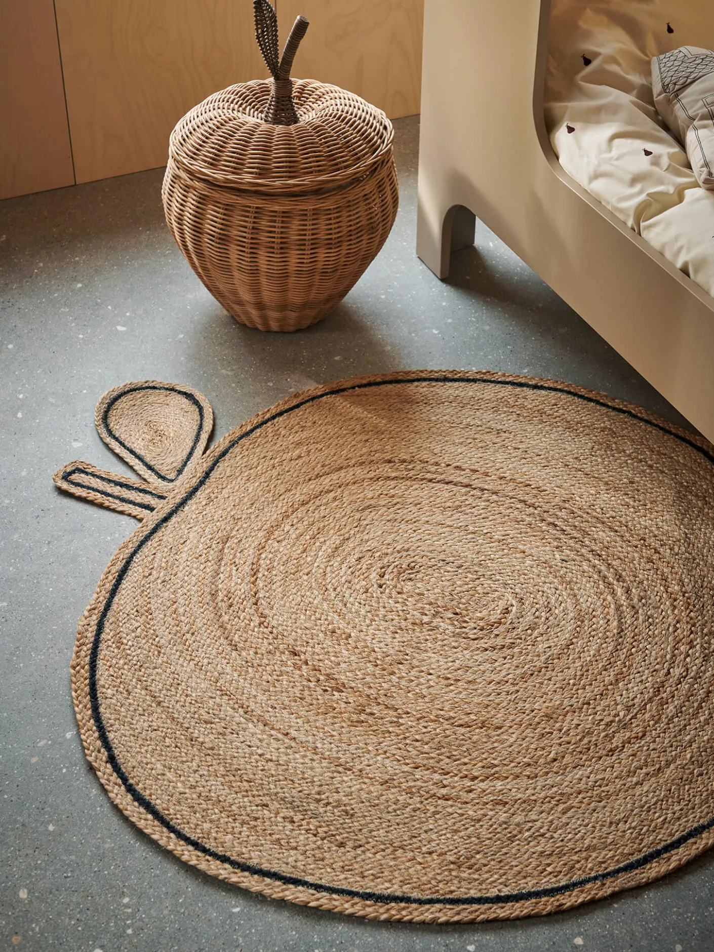 Apple Braided Jute Rug