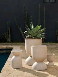 Hourglass Pot - Large
