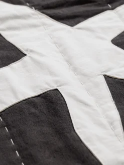 Kove Applique Quilted Blanket