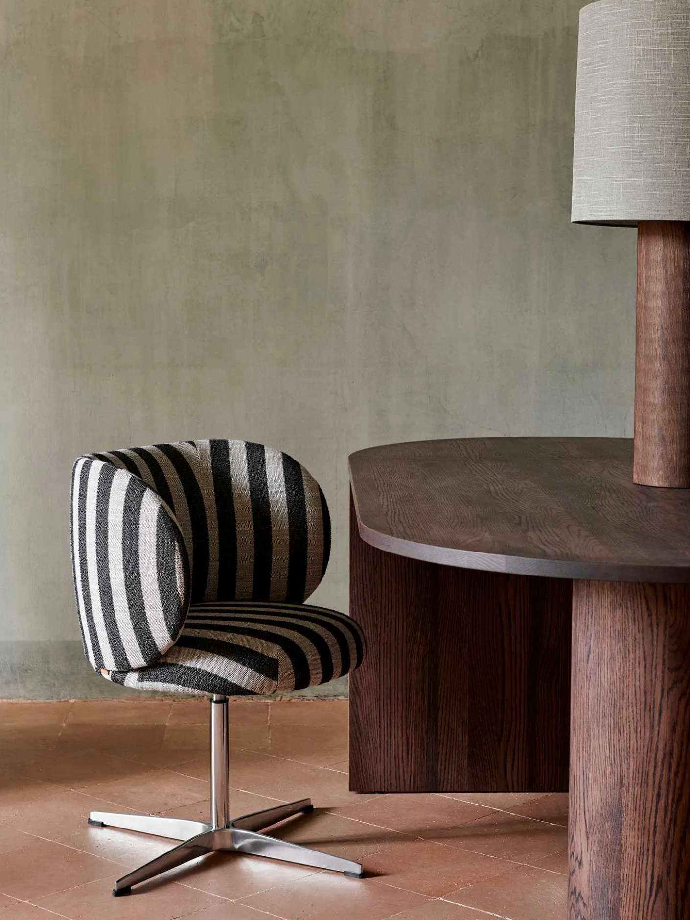 Rico Dining Chair - Swivel - Louisiana